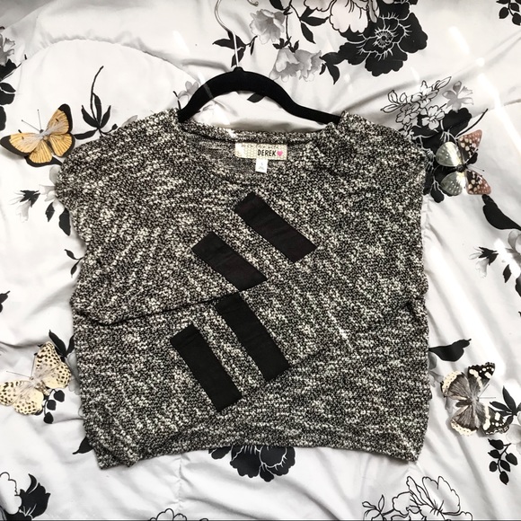 DEREK CLOTHING.♥️ - Picture 2 of 4